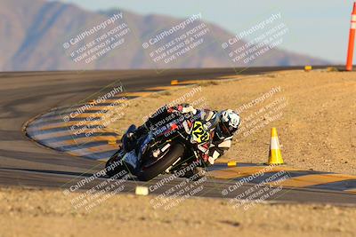 media/Dec-16-2023-CVMA (Sat) [[bb38a358a2]]/Race 13 Amateur Supersport Middleweight/